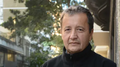 El diputado provincial de Santa Fe vinculó a los laboratorios contaminado con el narcotráfico.