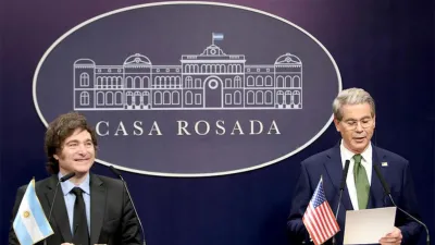 Imagen de archivo de Javier Milei y Scott Bessent.