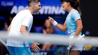 Tenis